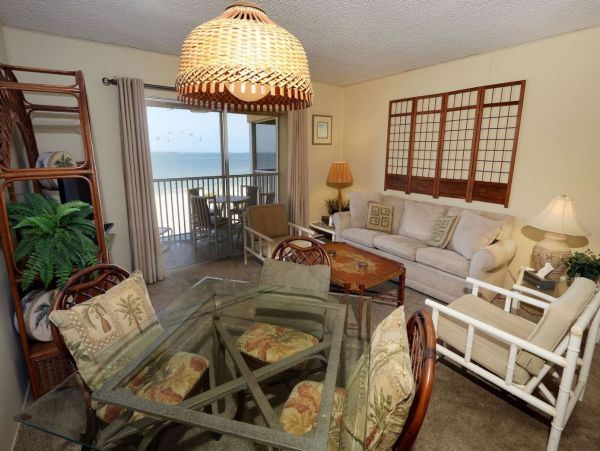 Fort Myers One Bedroom Vacation Condo Right On The Beach