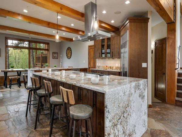 Breckenridge Ski in Ski out Vacation Home Sleeps 18