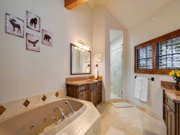 Breckenridge Ski in Ski out Vacation Home Sleeps 18
