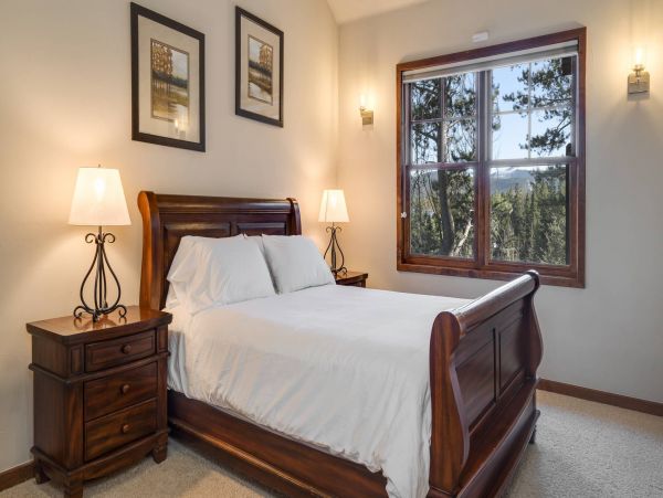 Breckenridge Ski in Ski out Vacation Home Sleeps 18
