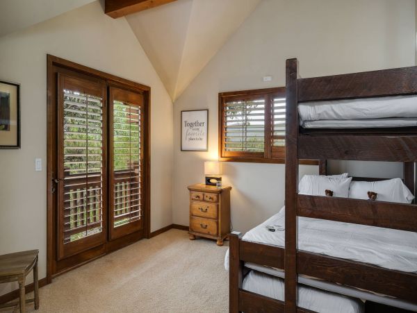 Breckenridge Ski in Ski out Vacation Home Sleeps 18