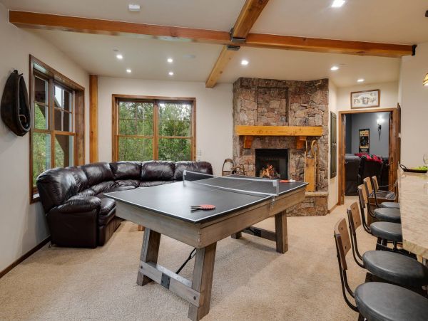 Breckenridge Ski in Ski out Vacation Home Sleeps 18