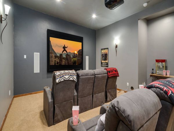 Breckenridge Ski in Ski out Vacation Home Sleeps 18
