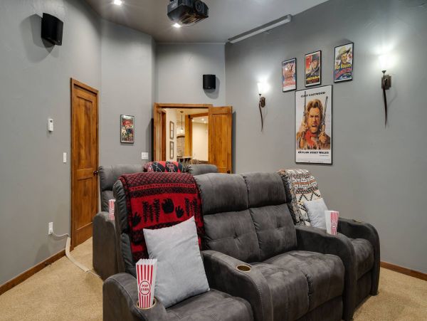 Breckenridge Ski in Ski out Vacation Home Sleeps 18