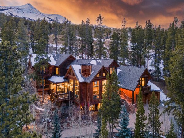 Breckenridge Ski in Ski out Vacation Home Sleeps 18