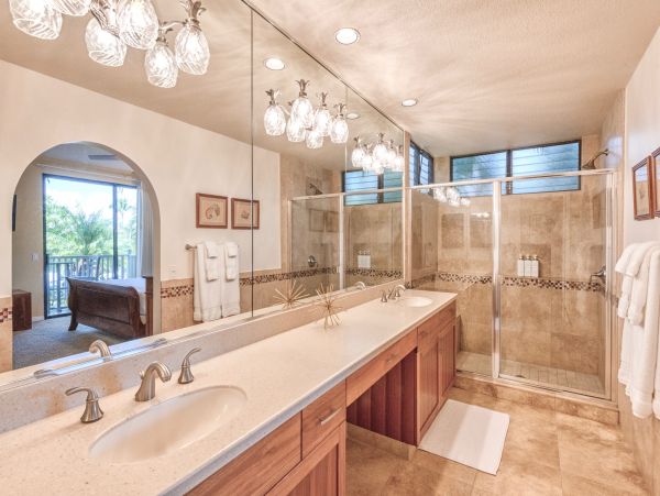 Updated Three Bedroom Vacation Condo in Wailea Walk To Beach