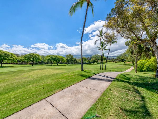 Updated Three Bedroom Vacation Condo in Wailea Walk To Beach