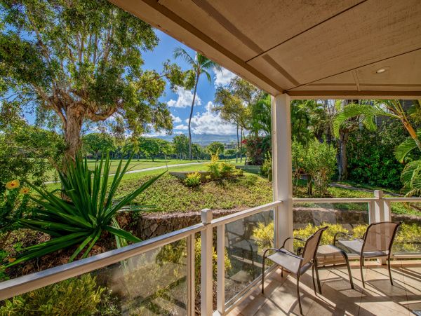 Updated Three Bedroom Vacation Condo in Wailea Walk To Beach