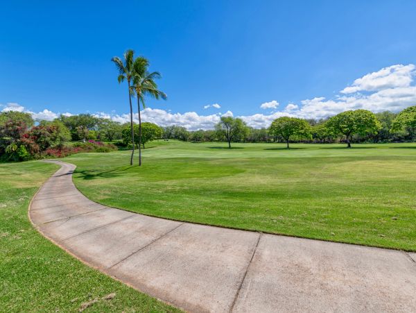 Updated Three Bedroom Vacation Condo in Wailea Walk To Beach
