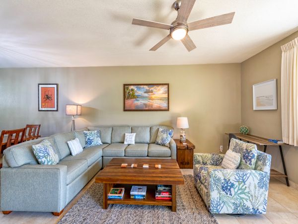 Updated Three Bedroom Vacation Condo in Wailea Walk To Beach