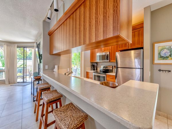 Updated Three Bedroom Vacation Condo in Wailea Walk To Beach