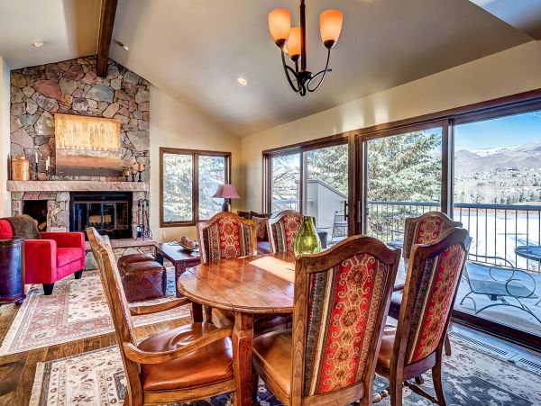 Luxury 4 Bedroom Vacation Home in Arrowhead Village