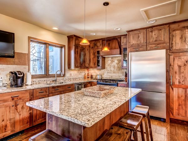 Luxury 4 Bedroom Vacation Home in Arrowhead Village