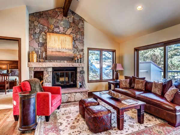 Luxury 4 Bedroom Vacation Home in Arrowhead Village