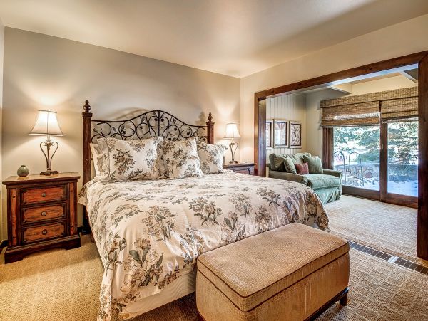 Luxury 4 Bedroom Vacation Home in Arrowhead Village