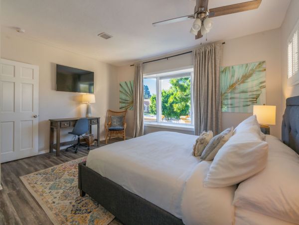 Luxury 3 Bedroom Vacation Home in La Jolla Sleeps 10 Guests