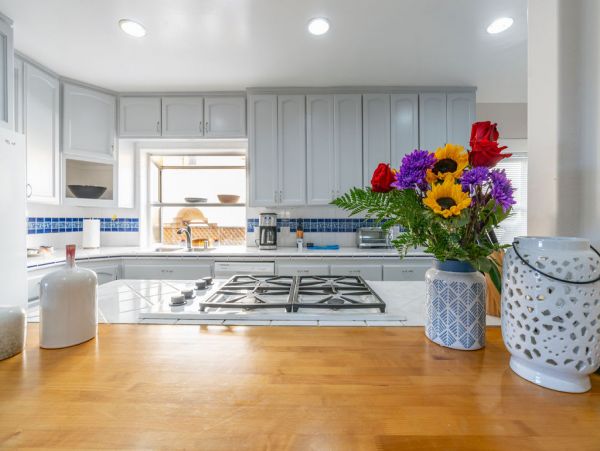 Luxury 3 Bedroom Vacation Home in La Jolla Sleeps 10 Guests