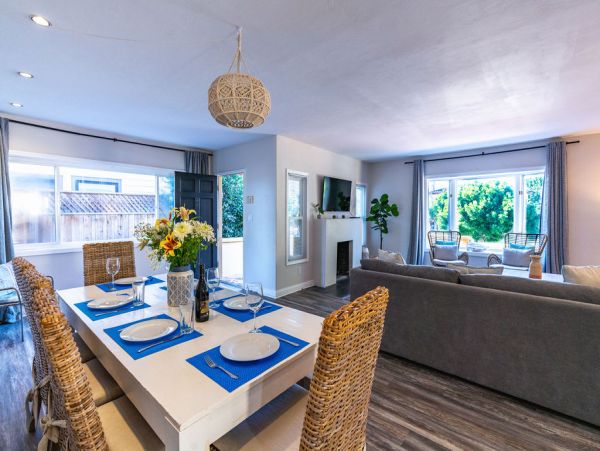 Luxury 3 Bedroom Vacation Home in La Jolla Sleeps 10 Guests