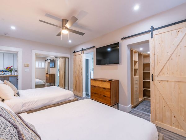 Luxury 3 Bedroom Vacation Home in La Jolla Sleeps 10 Guests