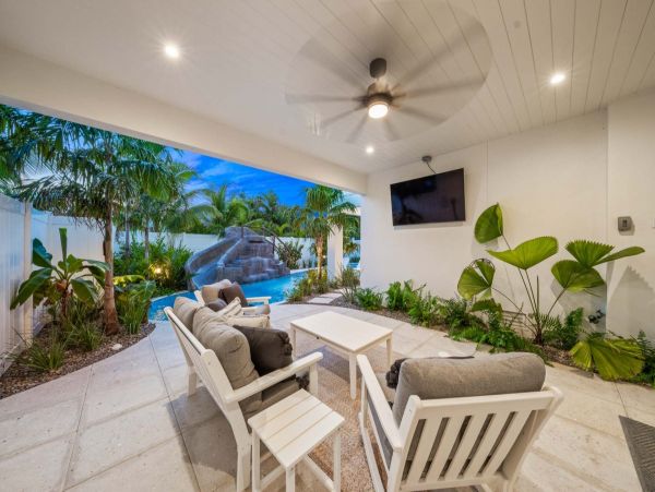 Siesta Key Luxury Vacation Rental - Gulf Coast Family Villa