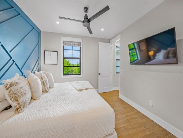 Siesta Key Luxury Vacation Rental - Gulf Coast Family Villa