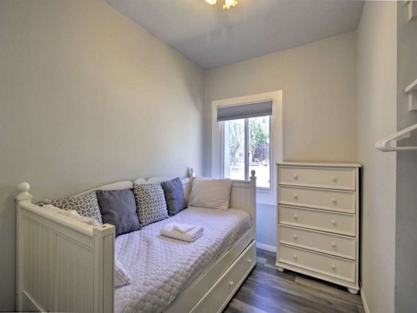 San Diego Beach Communities North Home 997983