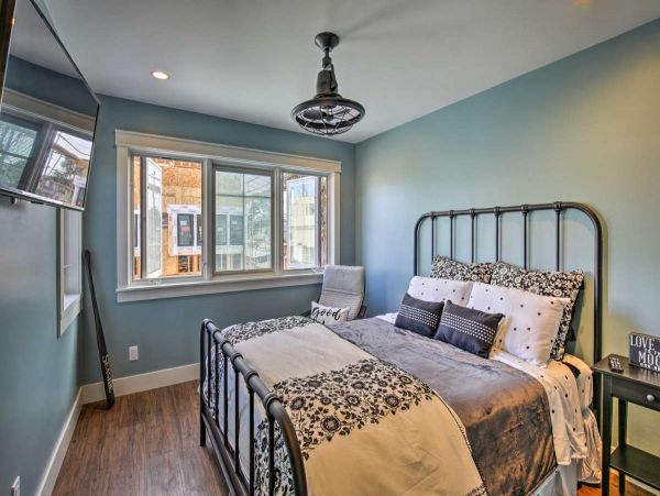 Mission Beach Vacation Home 4 Bedrooms Sleeps 10