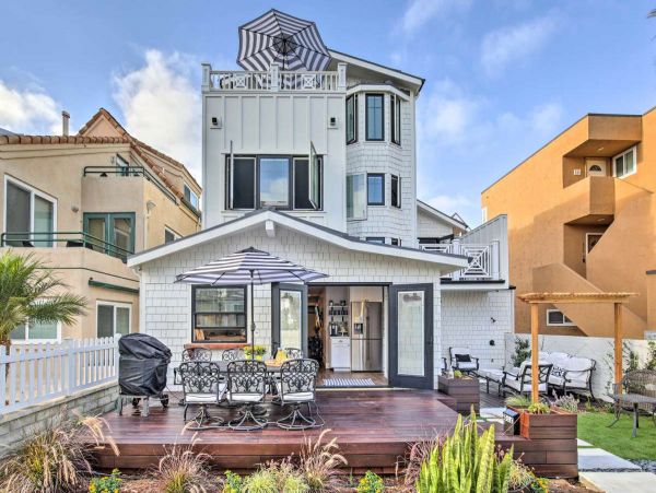 Mission Beach Vacation Home 4 Bedrooms Sleeps 10