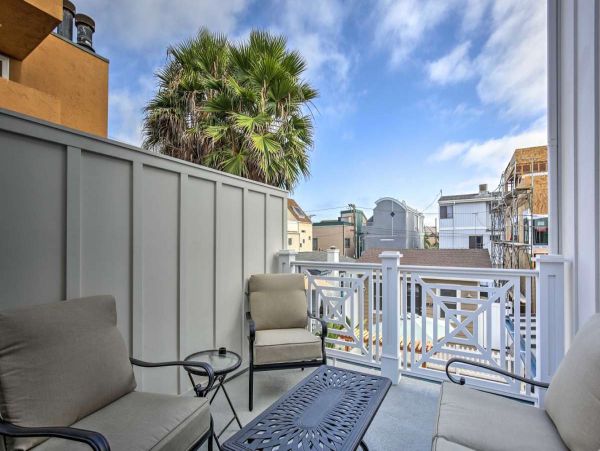 Mission Beach Vacation Home 4 Bedrooms Sleeps 10