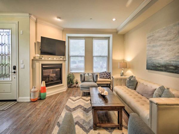 Vacation Rental in Pacific Beach 4 BR, Fireplace & Rooftop Deck