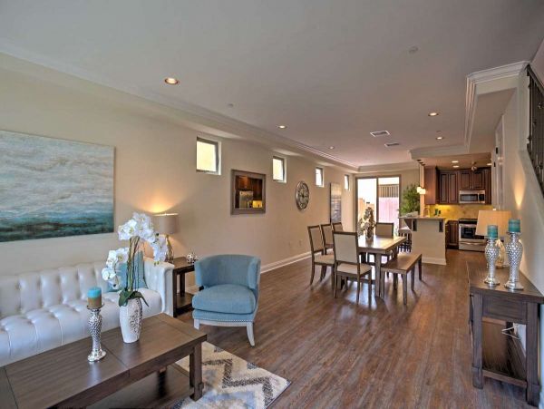 Vacation Rental in Pacific Beach 4 BR, Fireplace & Rooftop Deck