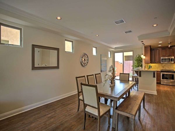 Vacation Rental in Pacific Beach 4 BR, Fireplace & Rooftop Deck