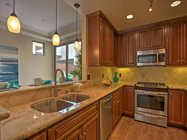 Vacation Rental in Pacific Beach 4 BR, Fireplace & Rooftop Deck