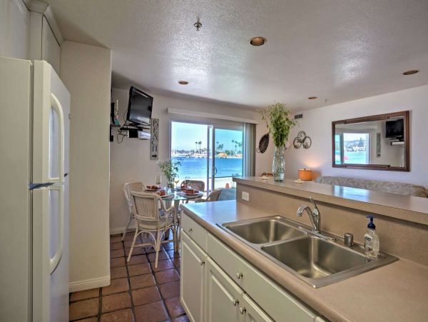 San Diego Beach Communities North Condo 997998