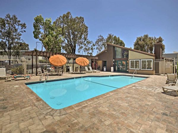 San Diego Beach Communities North Condo 998002