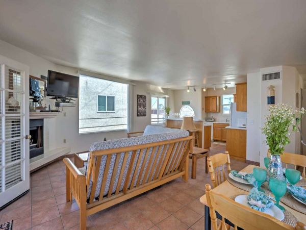 San Diego Beach Communities North Home 998003