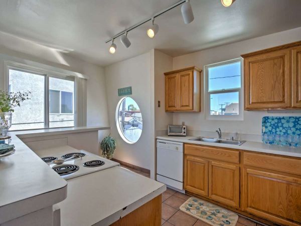 San Diego Beach Communities North Home 998003