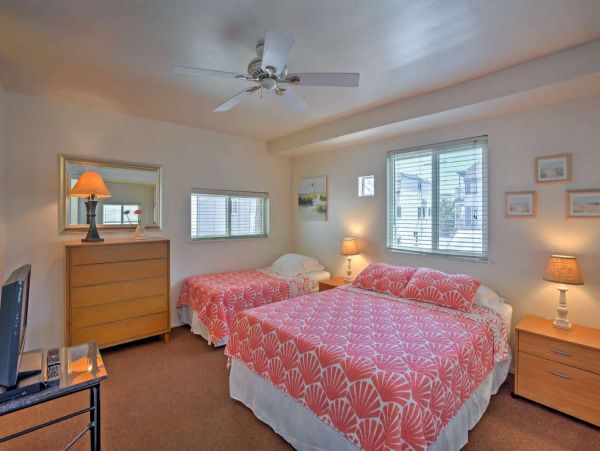 San Diego Beach Communities North Home 998003