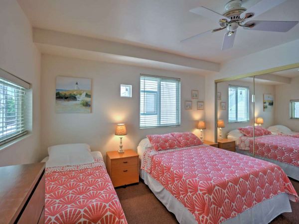 San Diego Beach Communities North Home 998003