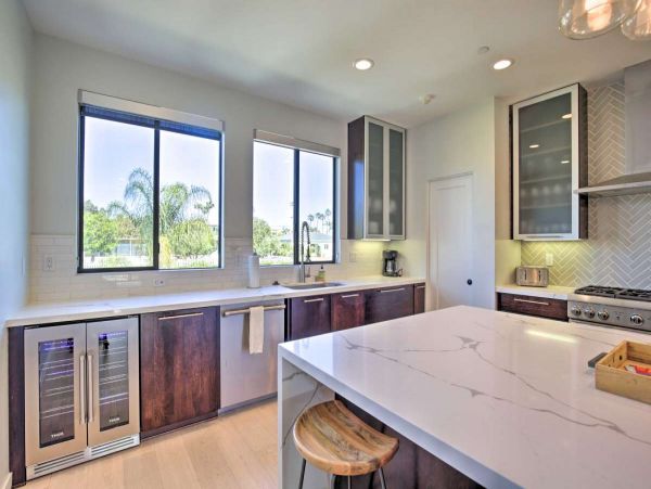 San Diego Beach Communities North Home 998004
