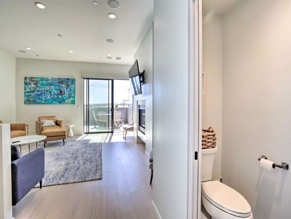 San Diego Beach Communities North Home 998004