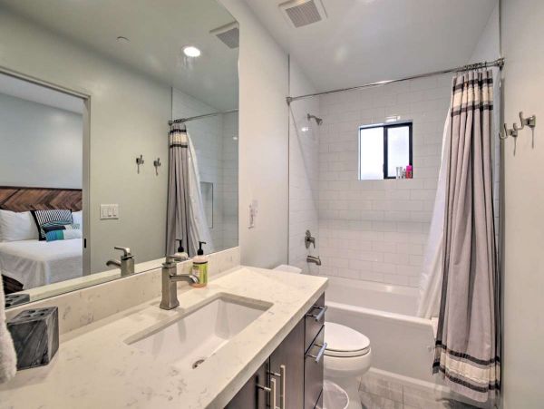 San Diego Beach Communities North Home 998004