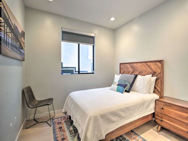 San Diego Beach Communities North Home 998004