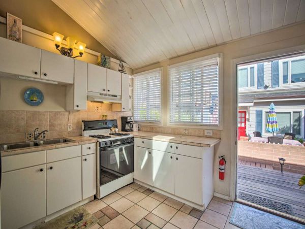 San Diego Beach Communities North Home 998009