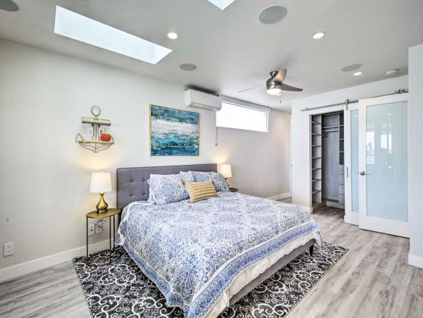 Bay Beachfront Three Bedroom Vacation Townhome in Mission Beach