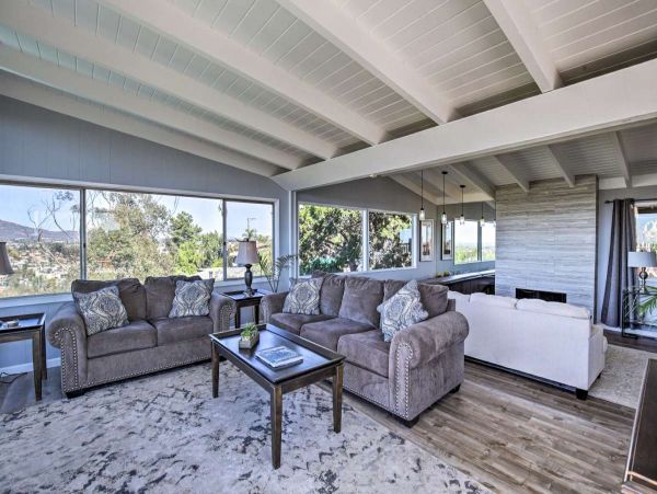 San Diego Beach Communities North Home 998012