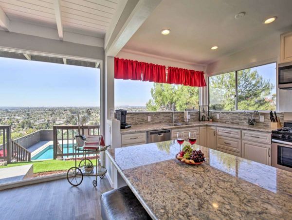 San Diego Beach Communities North Home 998012
