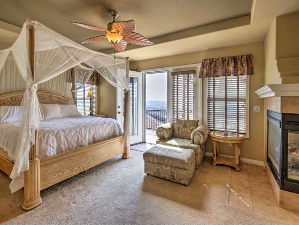 San Diego Beach Communities North Home 998013