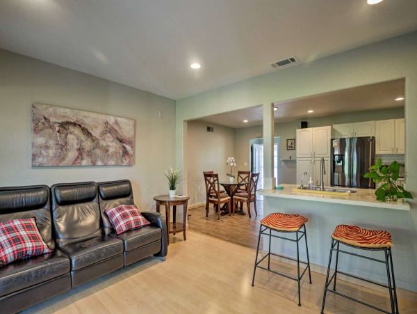 San Diego Beach Communities North Home 998014