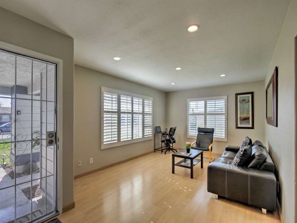 San Diego Beach Communities North Home 998014